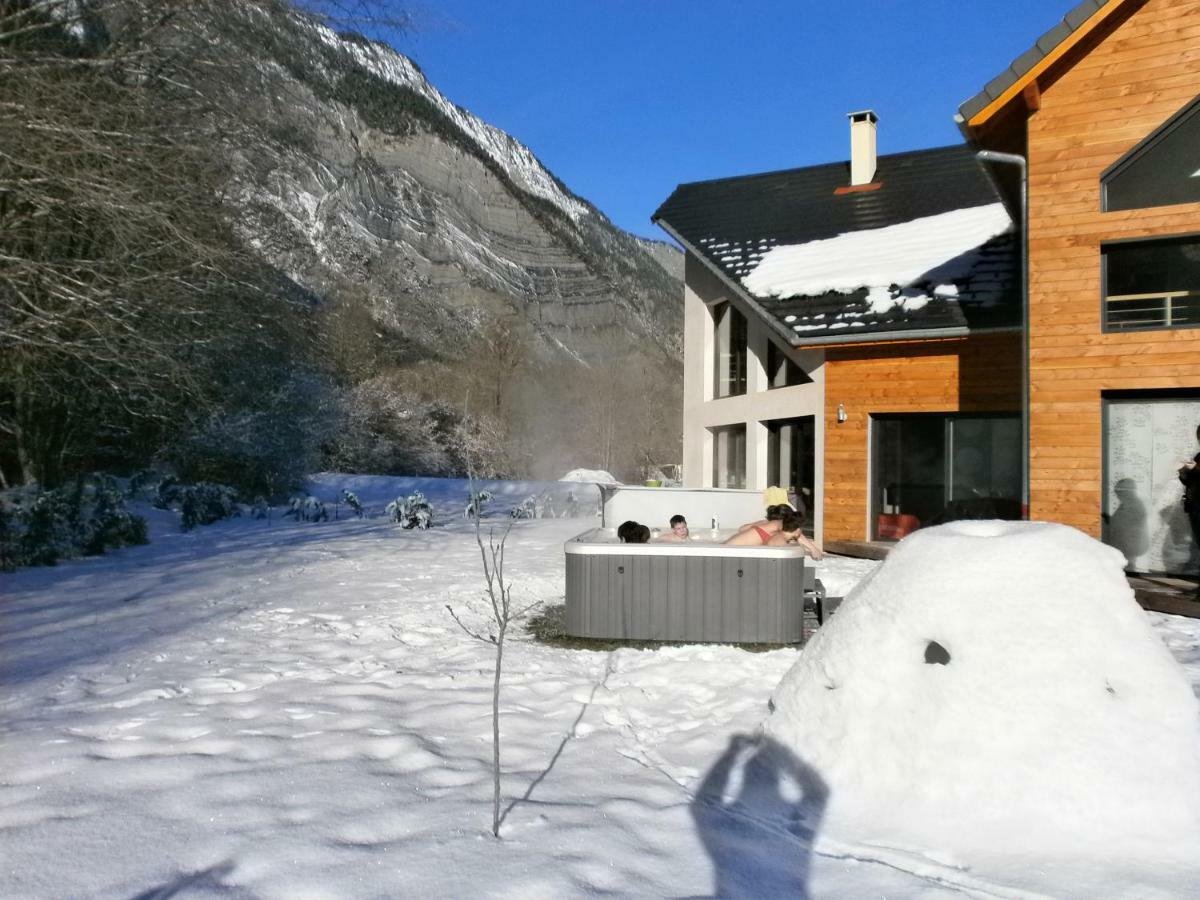 #Lemasdoisans Au Pied De L'Alpe D'Huez Via Bourg D'Oisans L'Etoile Des Glaciers Le Bourg-dʼOisans Εξωτερικό φωτογραφία
