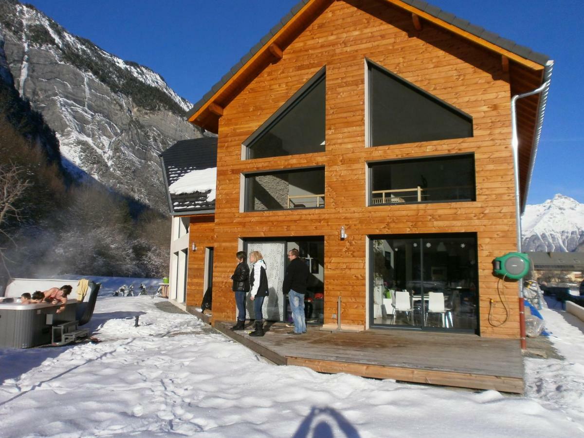 #Lemasdoisans Au Pied De L'Alpe D'Huez Via Bourg D'Oisans L'Etoile Des Glaciers Le Bourg-dʼOisans Εξωτερικό φωτογραφία